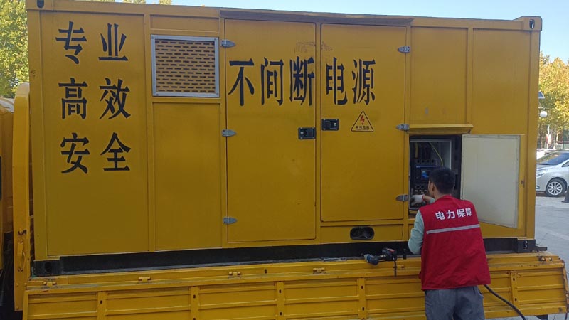 徐汇柴油发电机组和UPS电源配合使用时，如何避免切换过程中的电力中断？